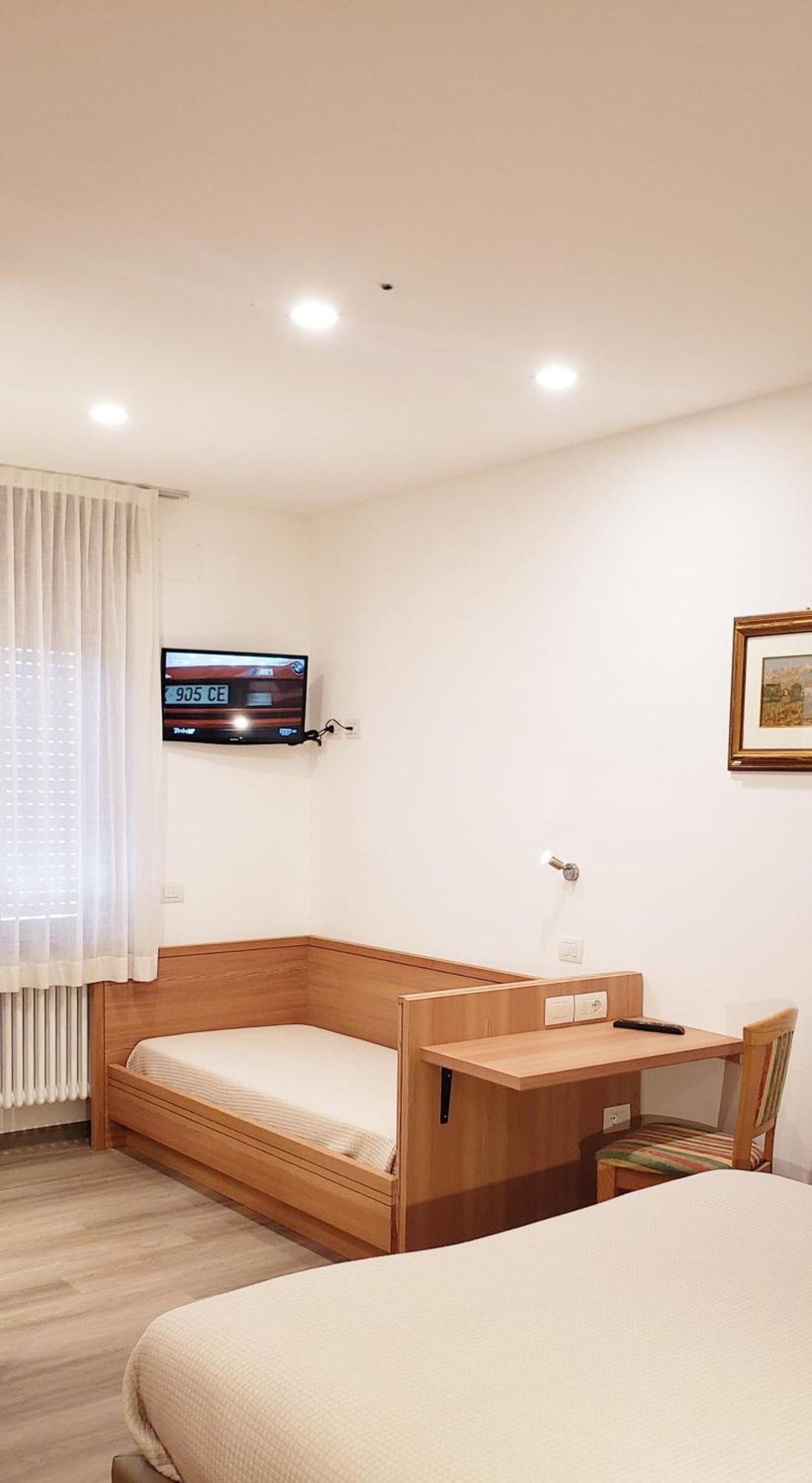 Hotel Cantaleone San Michele all'Adige Luaran gambar